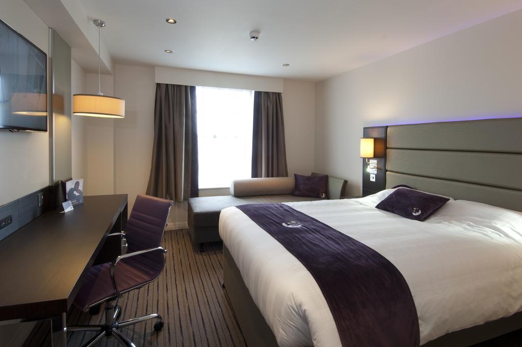 Premier Inn London City - Aldgate Oda fotoğraf