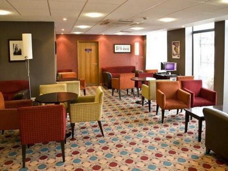 Premier Inn London City - Aldgate Dış mekan fotoğraf